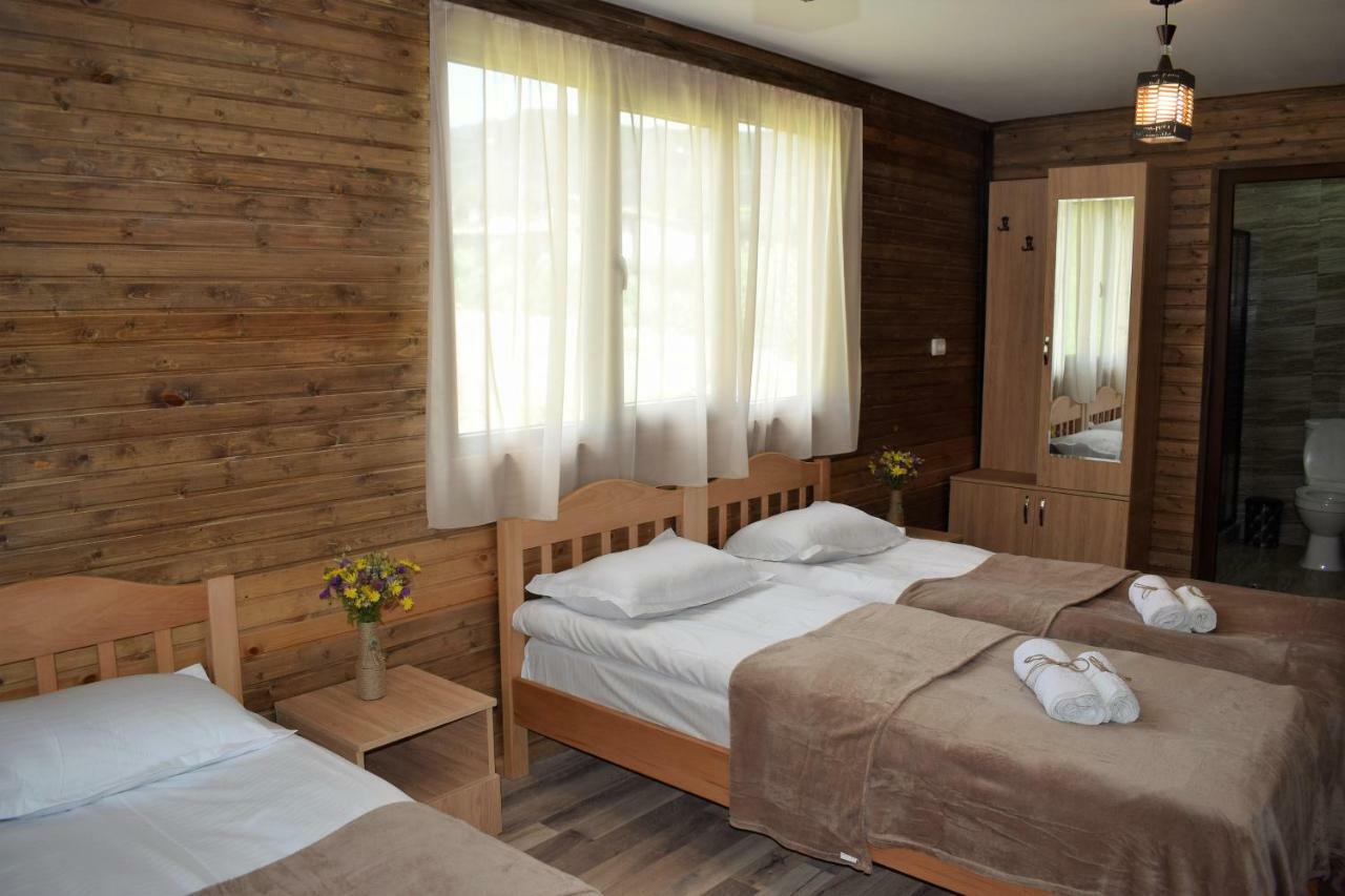 Gergeti Woods Villa Kazbegi Luaran gambar